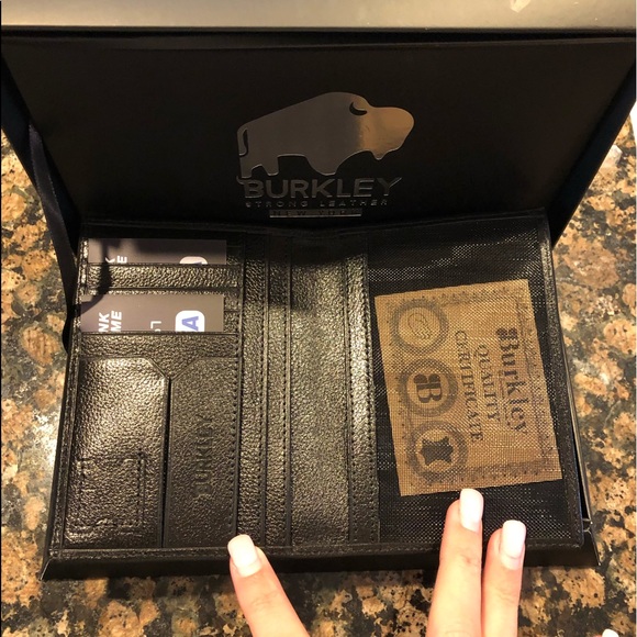 wallet - Picture 2 of 2